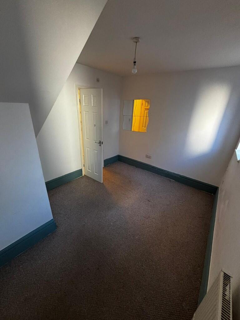 Apartment in Sefton, Birkdale - View 5