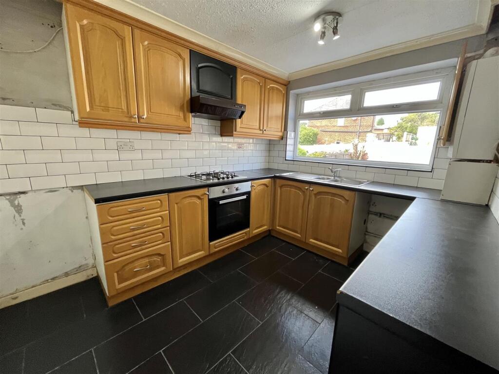 House in Tameside, Greater Manchester - View 5