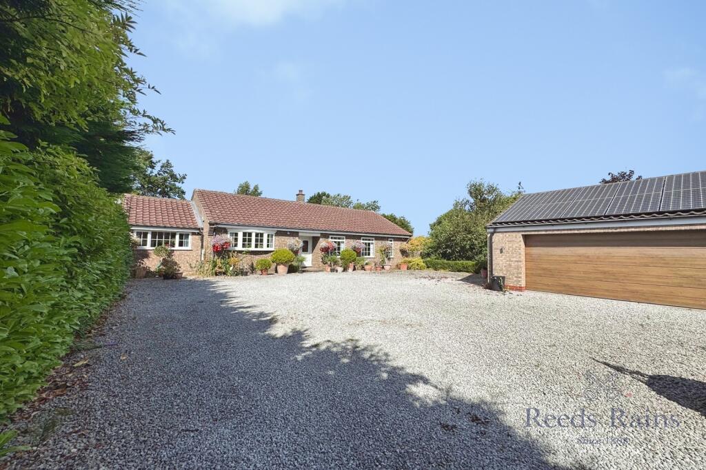 Main image of property: Back Lane, Hemingbrough, Selby, North Yorkshire, YO8