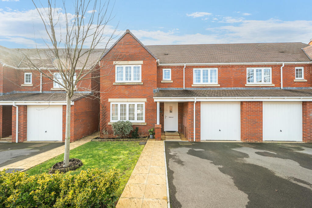 Main image of property: Cozens Grove, Shrivenham, Swindon, SN6