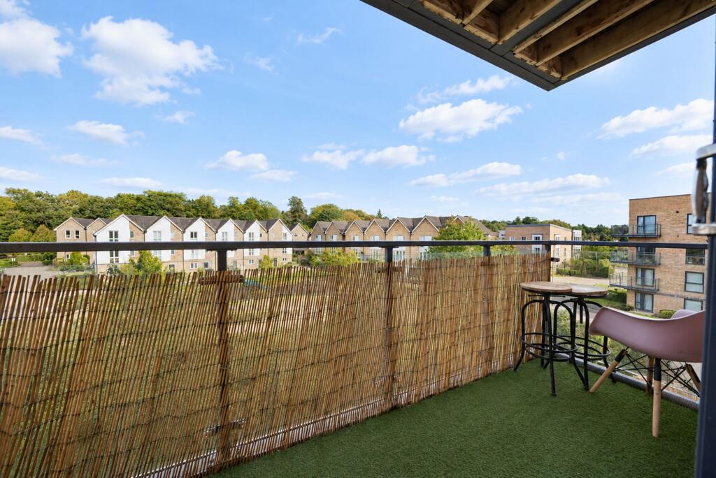 Apartment in Dacorum, Nash Mills - View 3