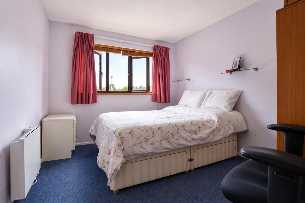 Apartment in East Hampshire, Alton - View 4