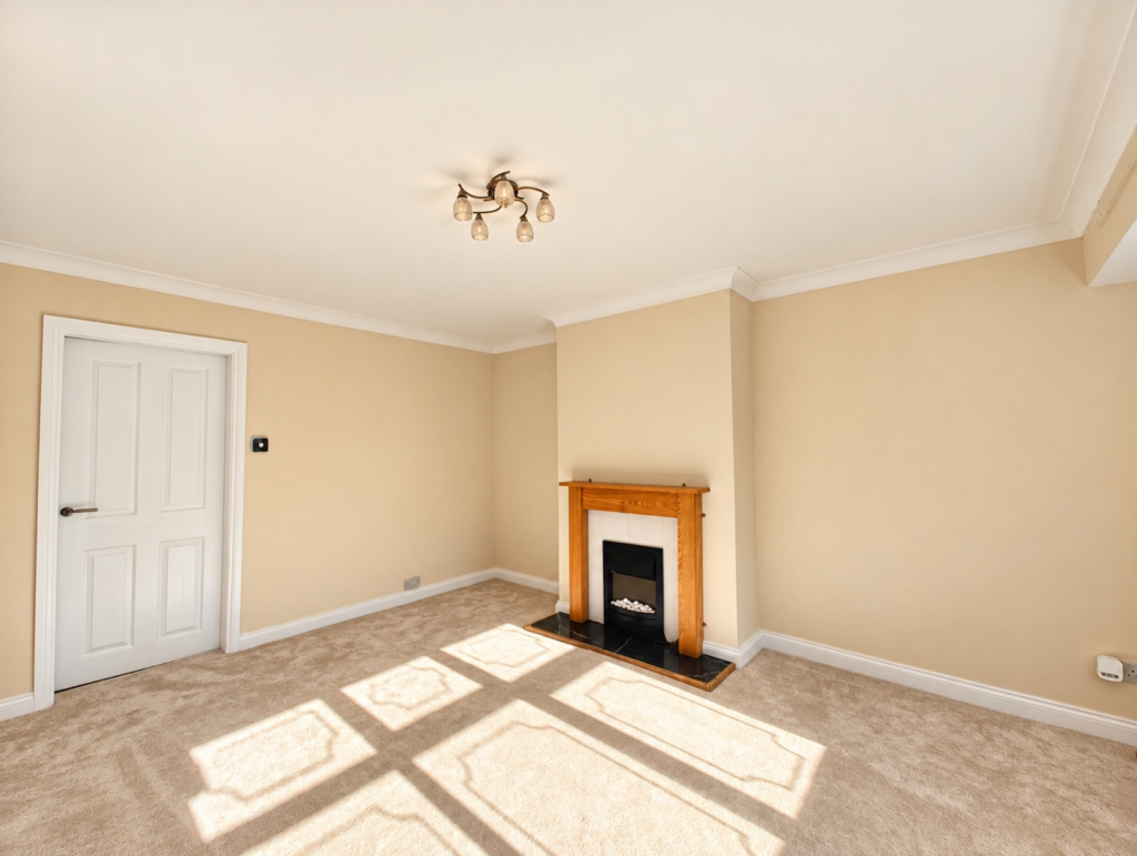Langley Avenue, Bilston, WV14 photo 3