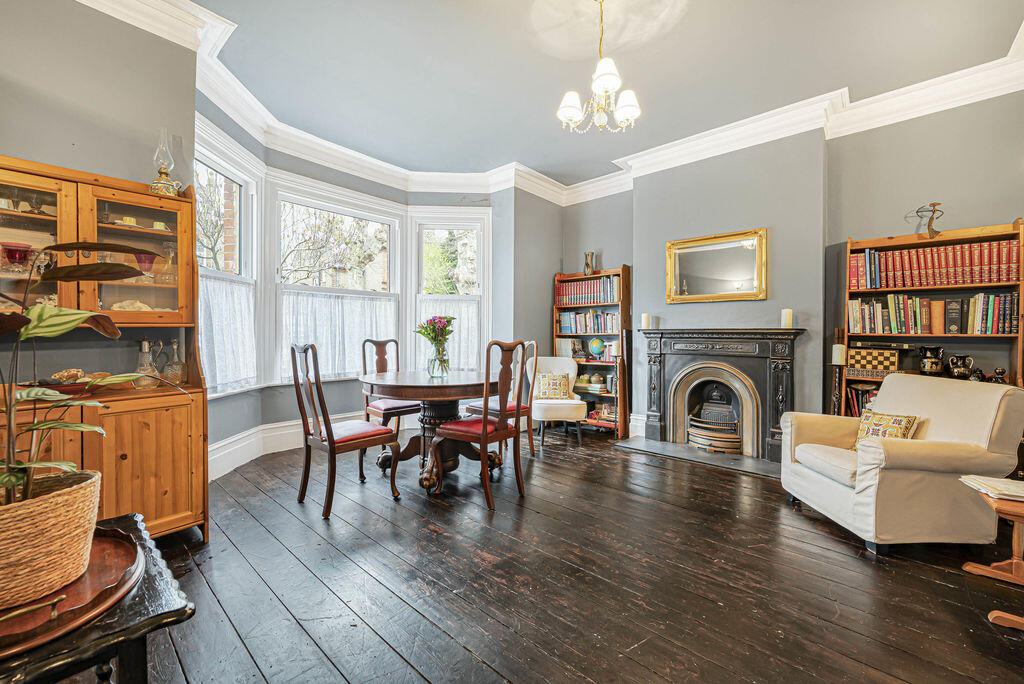 House in London - View 3