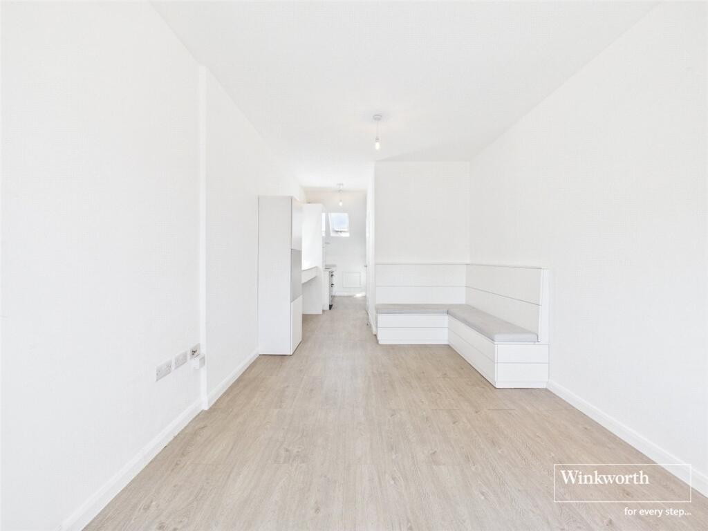 Apartment in London, Hendon - View 3