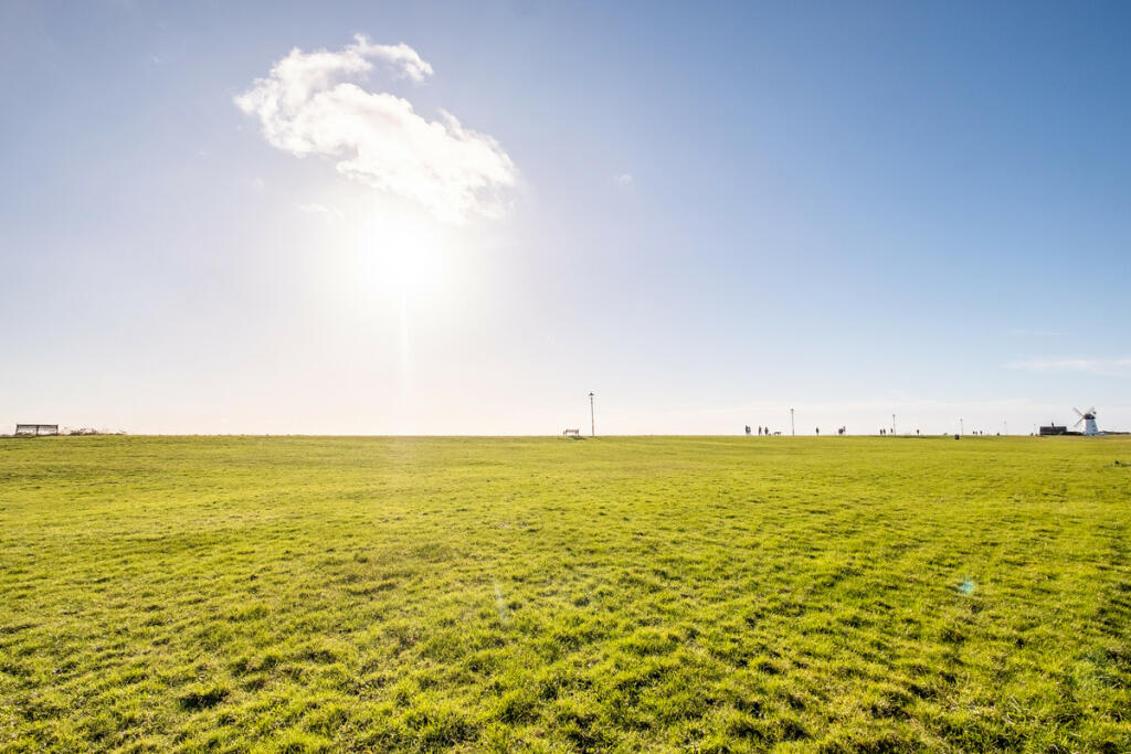 East Beach, Lytham, FY8 photo 2