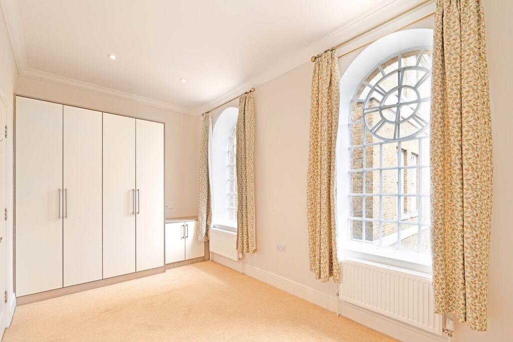 Apartment in London - View 5