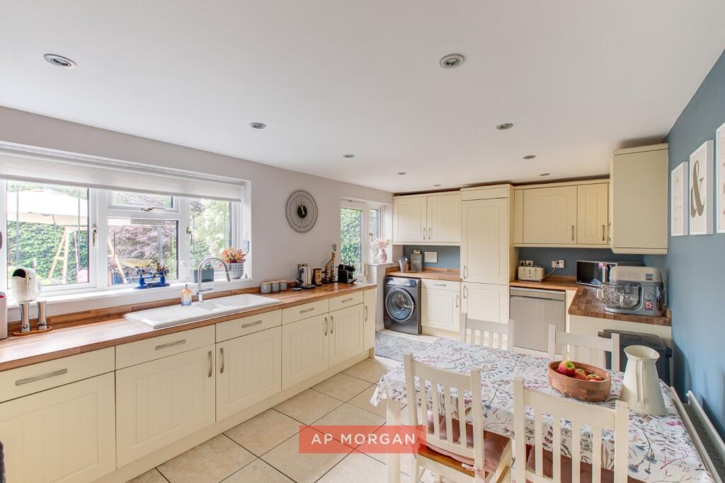 House in Bromsgrove - More