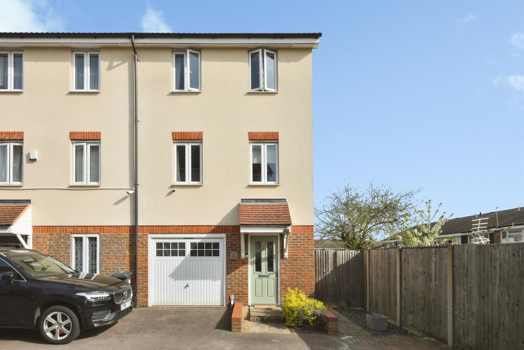 Main image of property: The Cedars, Broxbourne