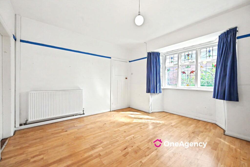 House in Stoke-on-Trent - View 4