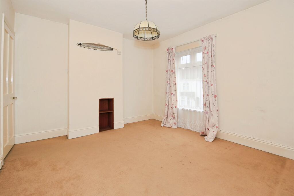 House in Peterborough, West Town - View 5