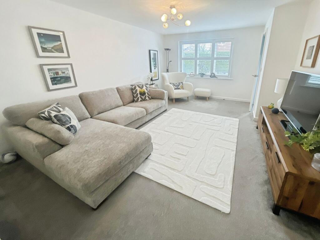 St. Marys Drive, Stretton, DE13 photo 2