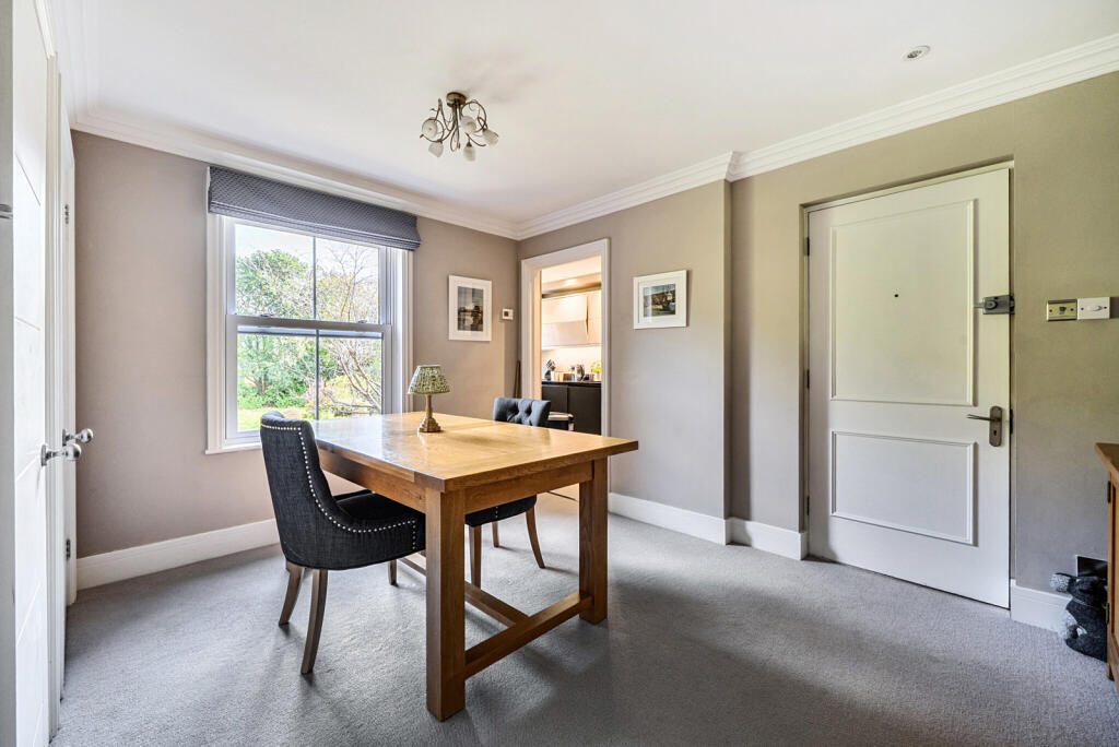 Apartment in Sonning, Wokingham - View 4