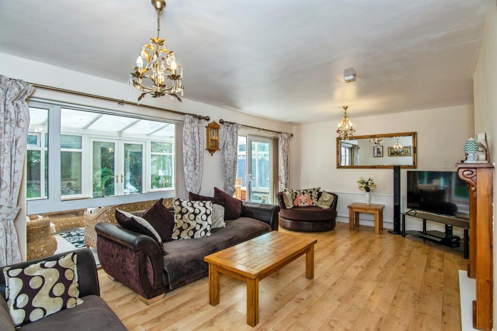 House in Worcester - View 3