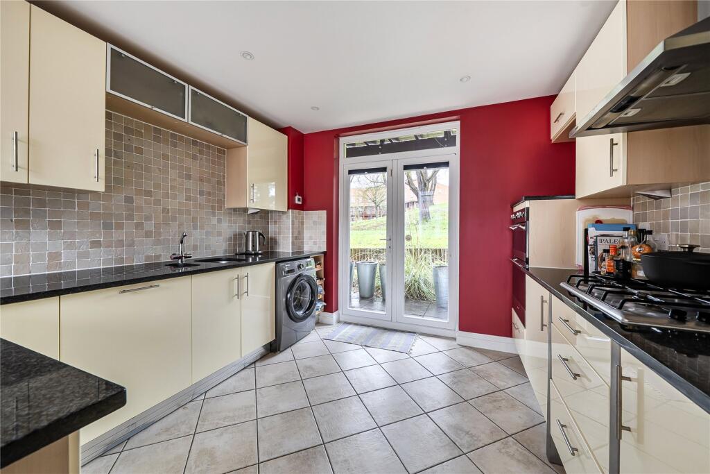 House in Guildford, Surrey - View 3