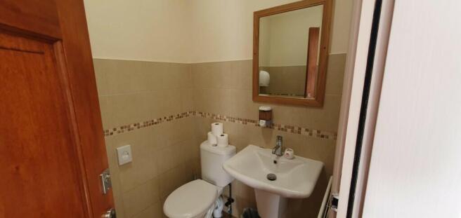 Acorns toilet 2