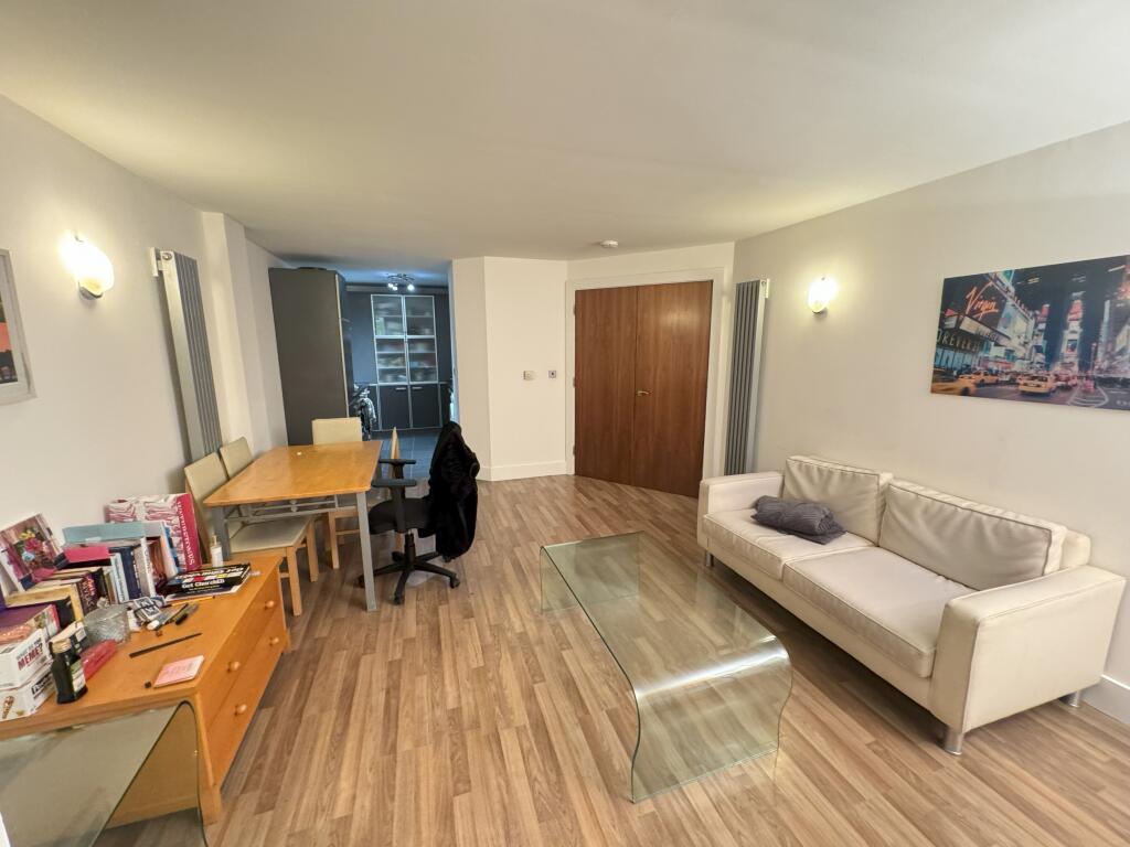 Apartment in Manchester, City Centre - View 4