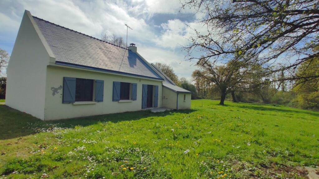 Main image of property: 44170 vay