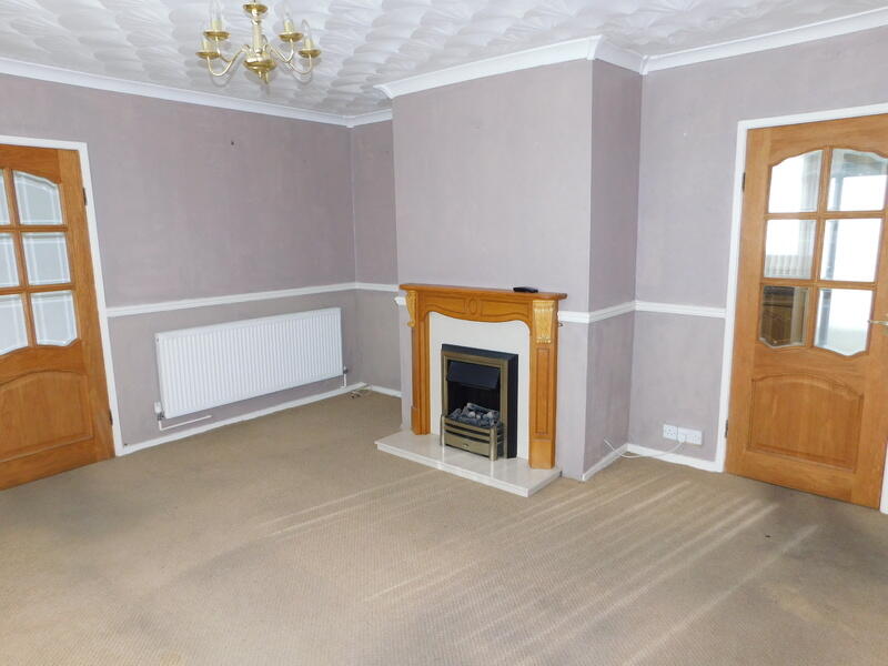 Carlyon Road, Pantside Estate, NEWBRIDGE photo 2