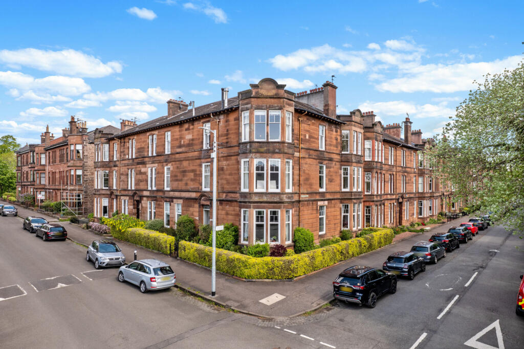 Main image of property: 2/1, 15 Dolphin Road, Pollokshields, G41 4LE