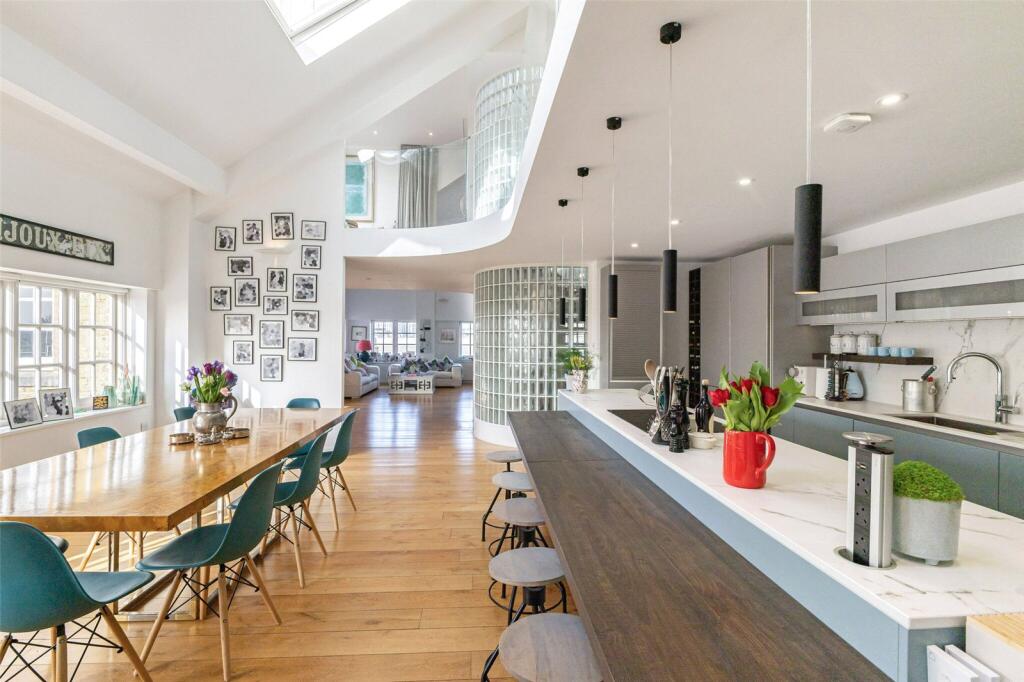 Main image of property: Thackeray Road, London, SW8