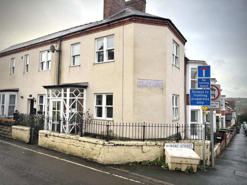 Main image of property: 5A Green Lane, Belper, Derbyshire DE56 1BY