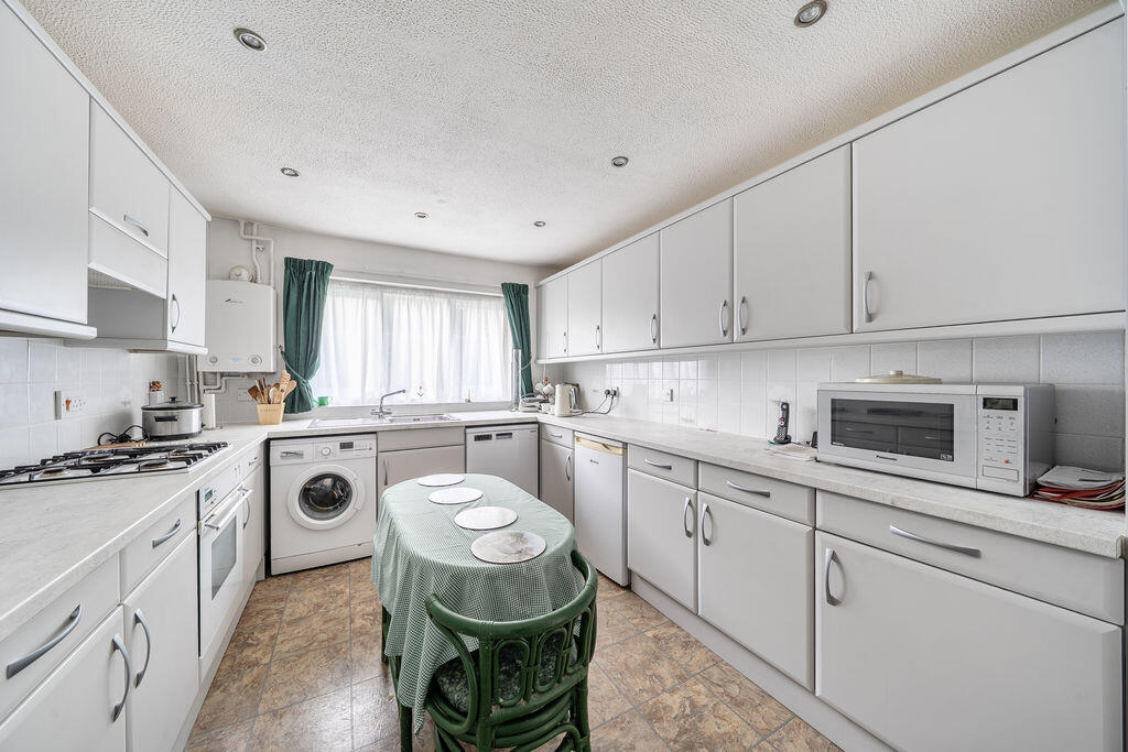 House in Willington, Bedford - More