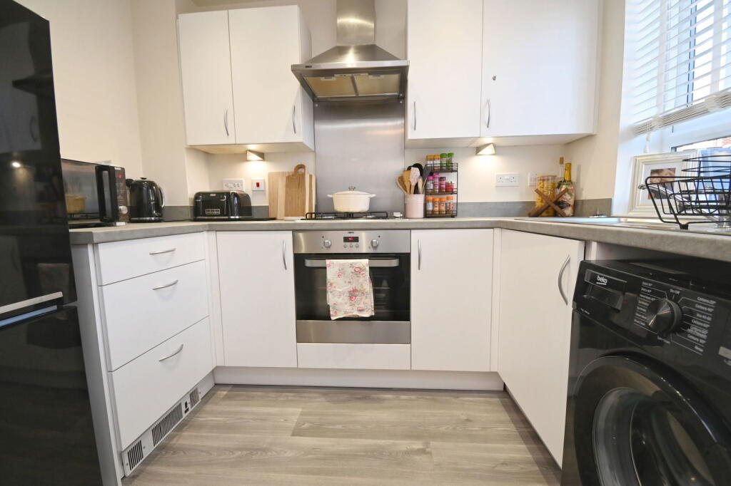 Millers Grove, Barugh Green, Barnsley, S75 1FW photo 3