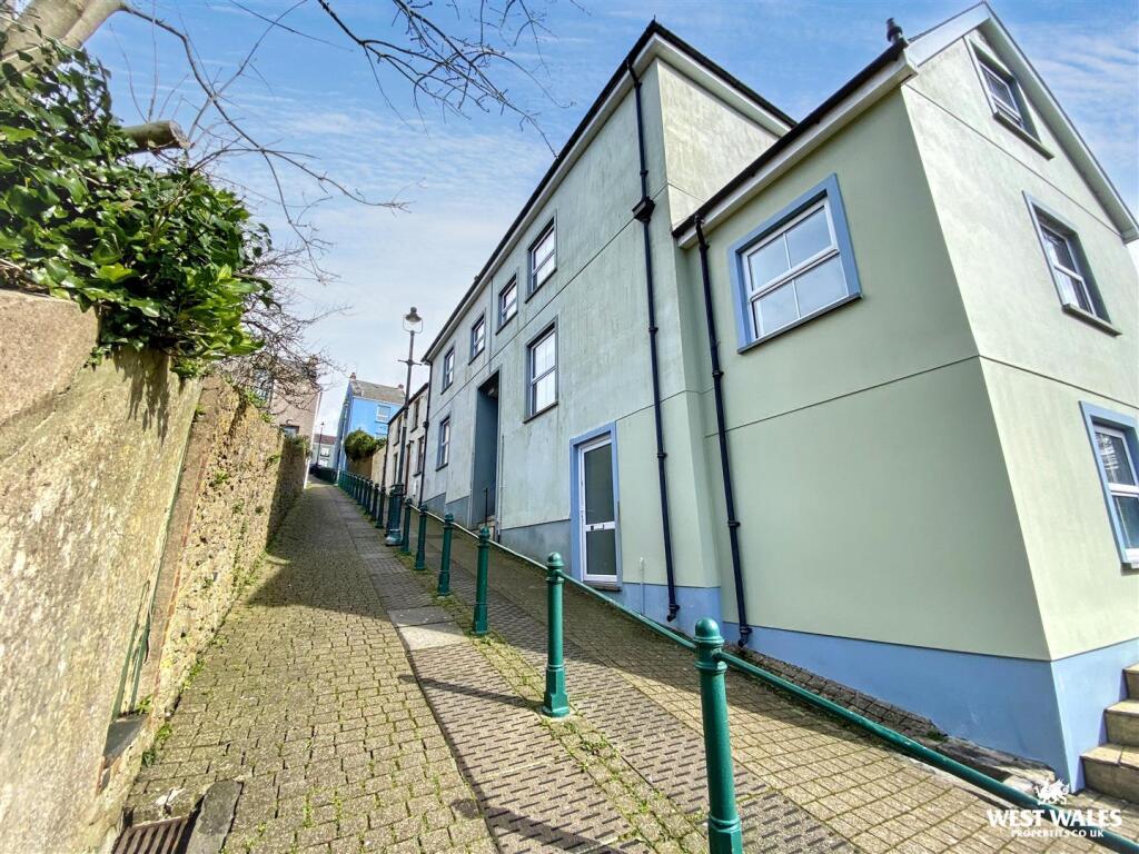 Main image of property: New Way, Pembroke