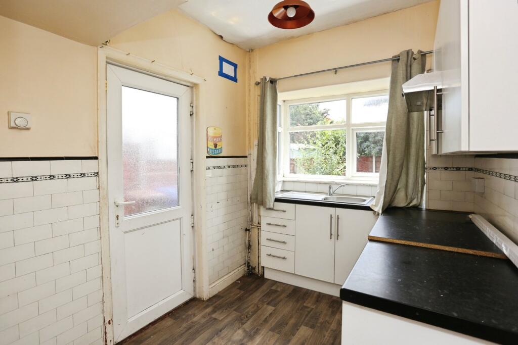 House in Stockport, Heaton Chapel - View 4