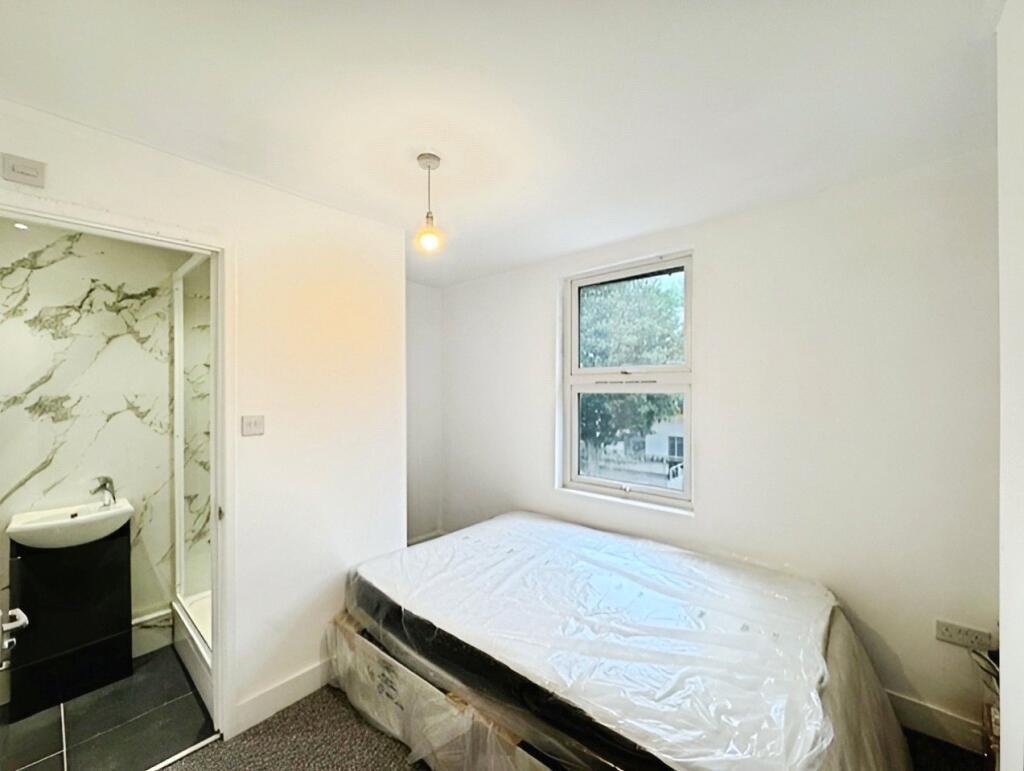 House in Canterbury - More