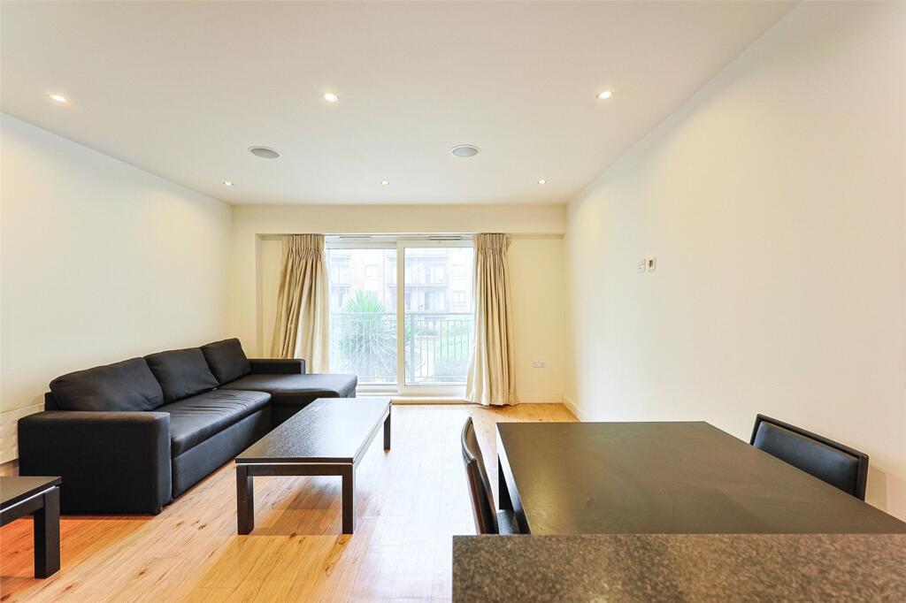 Apartment in London, Grahame Park, Colindale - View 2