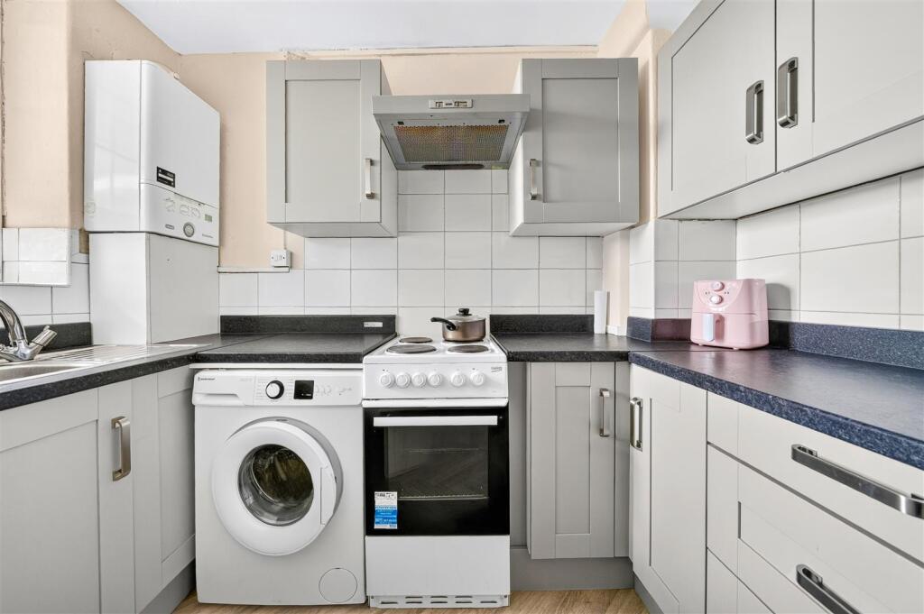 Apartment in London - View 3
