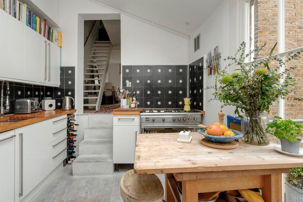 Grenfell Road, London, W11 photo 3