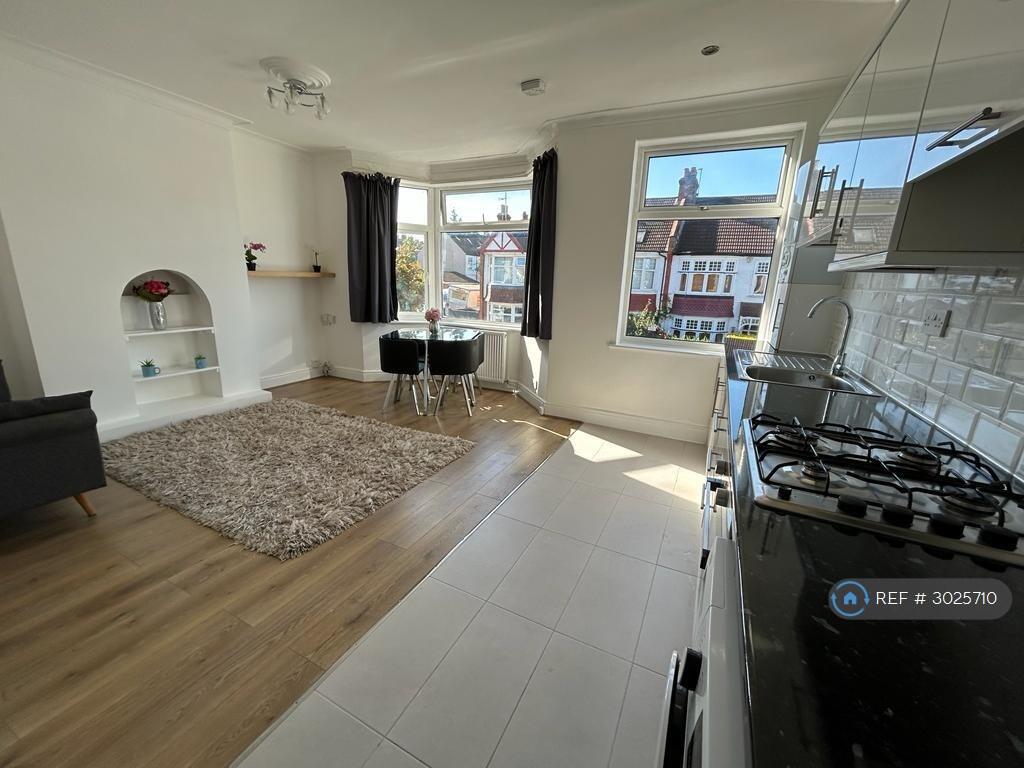 Apartment in Harrow - View 2