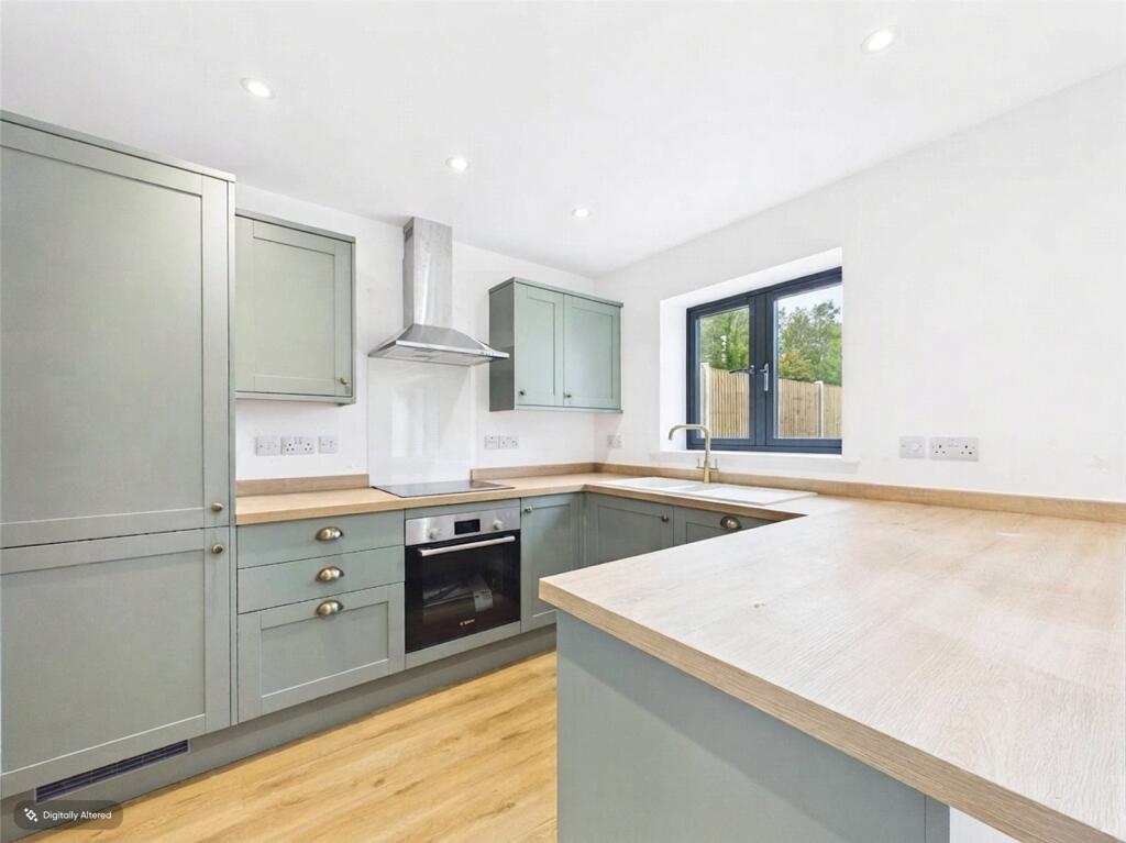 House in Ipswich - View 4