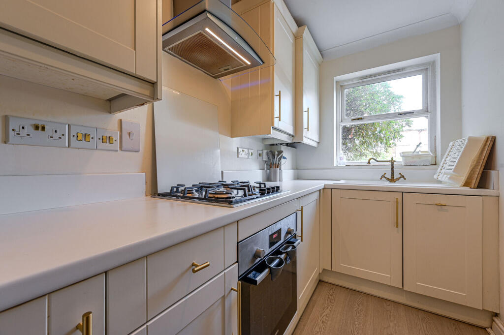 House in London - View 4