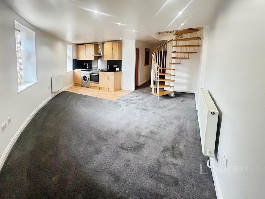 Apartment in Wakefield, South Ossett, Ossett - More