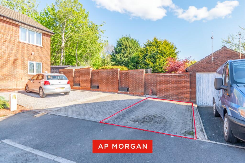 House in Redditch, Walkwood - View 3