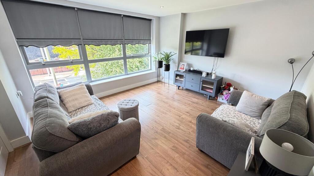 St. Catherines Road, Lincoln Court, L20 photo 5