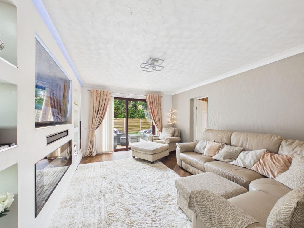House in Nottingham, Old Basford - More