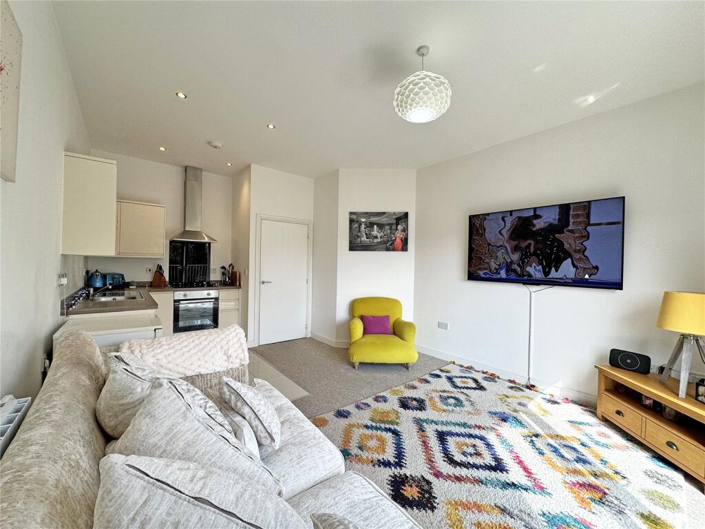 Apartment in Cannock Chase, Brindley Heath - View 4