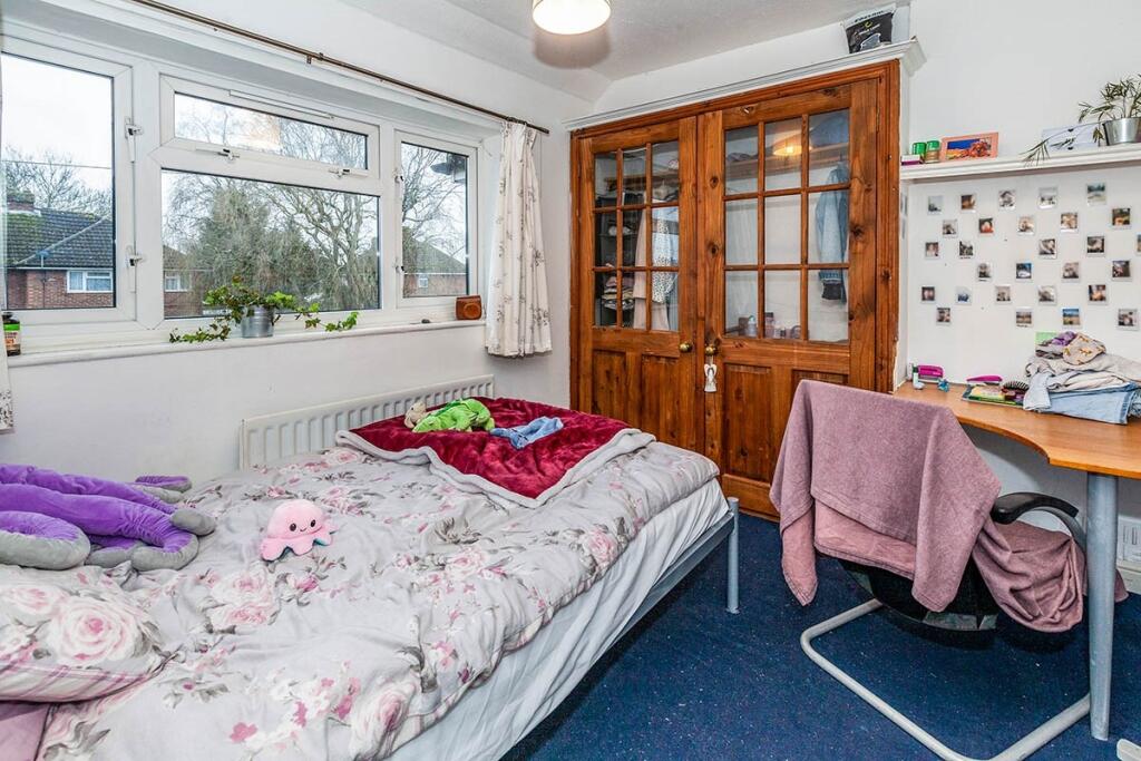 House in Twickenham - View 5