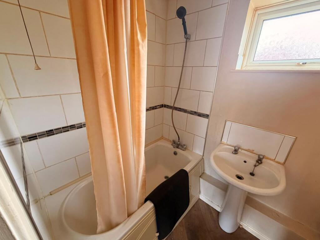 17 Marske Street, Hartlepool, Cleveland, TS25 5QP photo 4