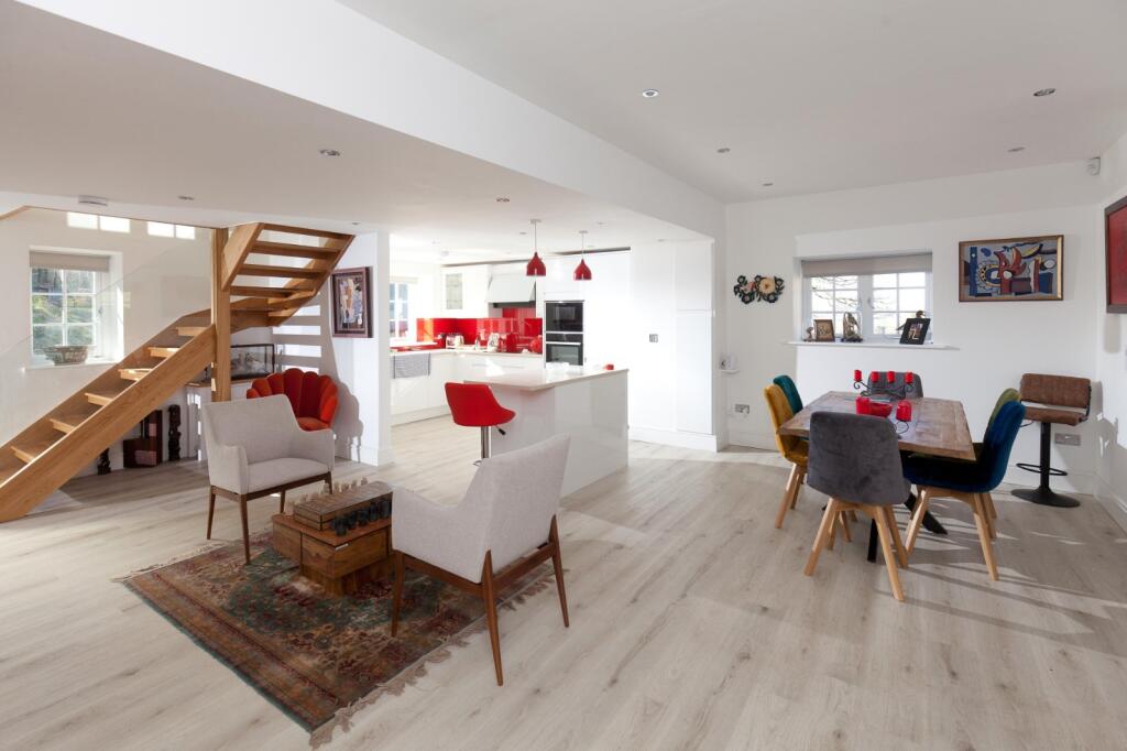 House in Salisbury - View 2