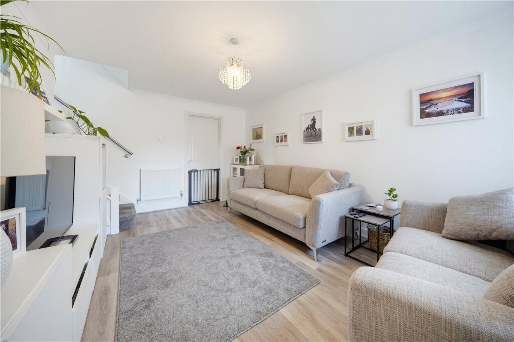 Gowan Court, Thornhill, Cardiff, South Glamorgan, CF14 photo 3