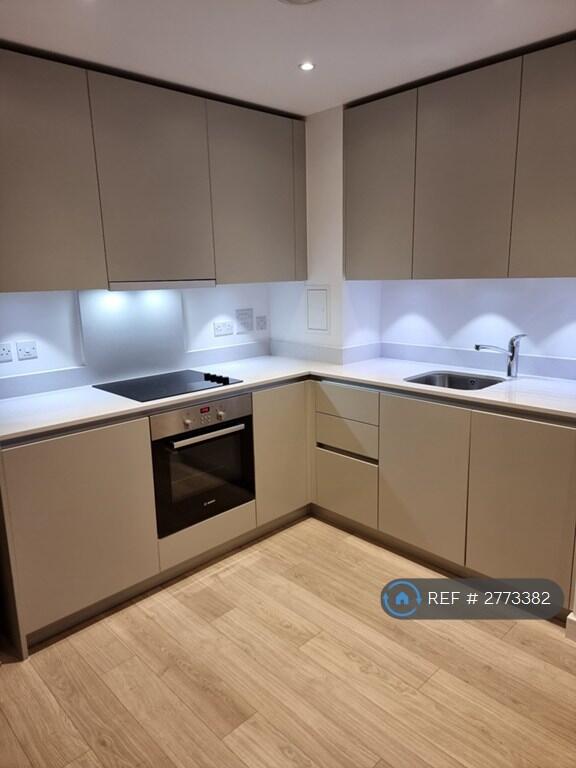 Main image of property: Pinnacle Apartments, Croydon, CR0