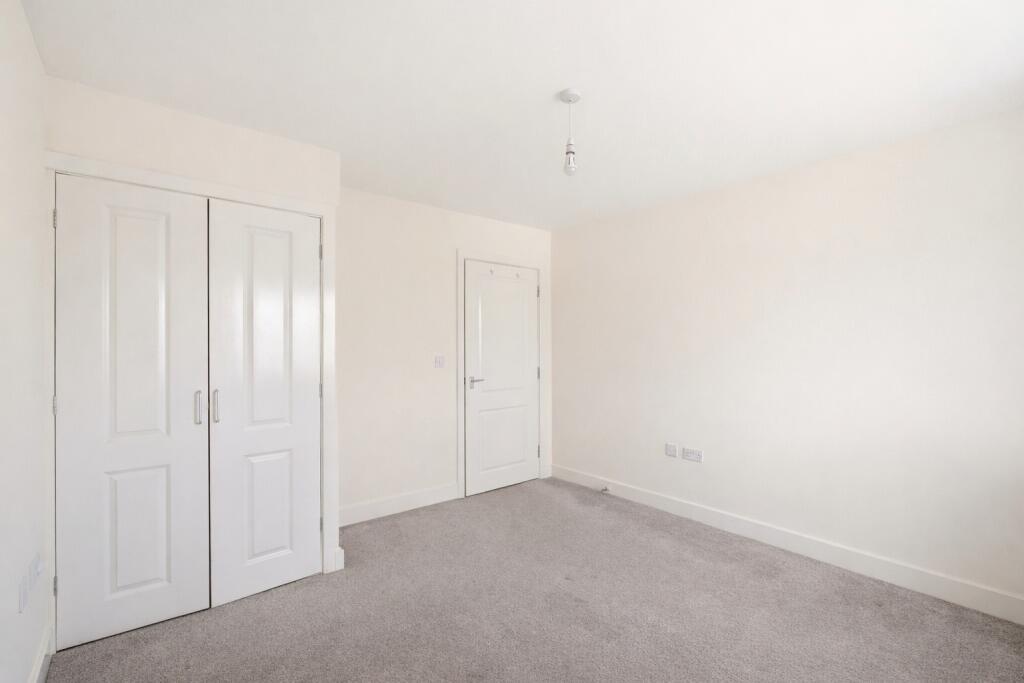 Apartment in St Albans, Fleetville - View 5