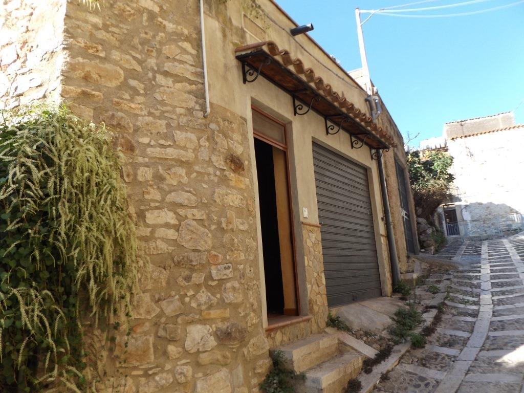 Main image of property: Caccamo, Palermo, Sicily
