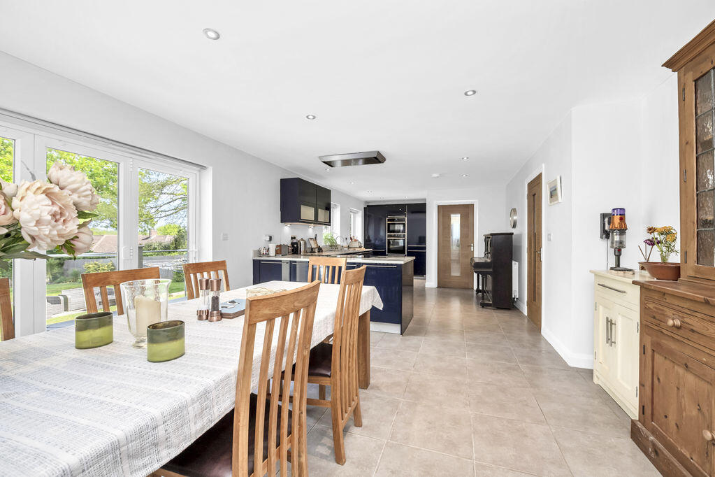 House in West Suffolk, Priors Estate, Bury St Edmunds - More